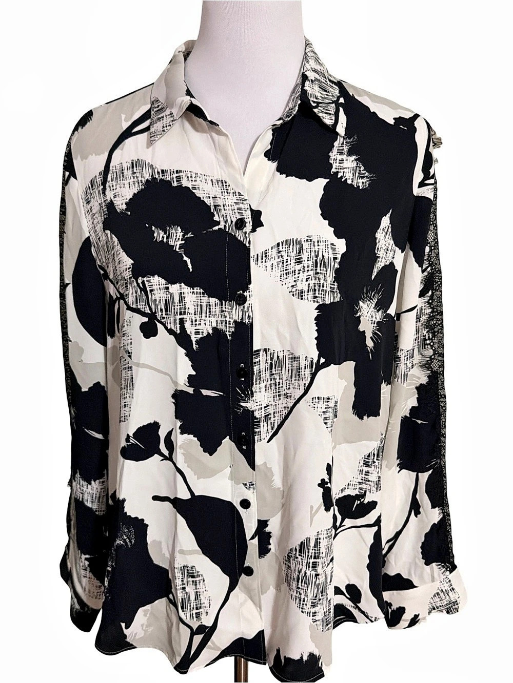 Chico's Abstract Print Blouse in Black & White